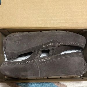 Ugh Ansley Moccassins - Like New in Box - Espresso - Size 7W